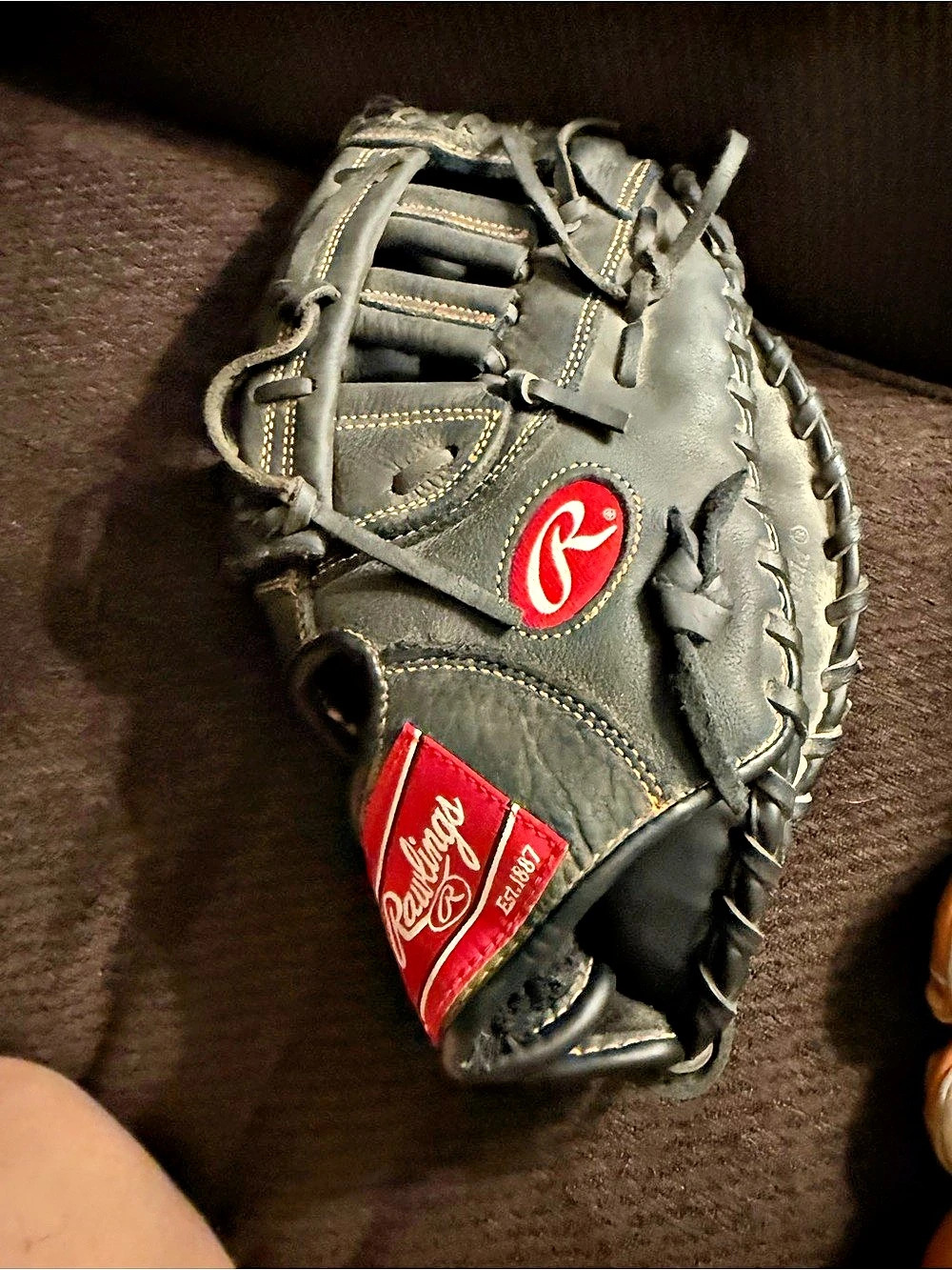 Rawlings Renegade leather 12.5-Inch First Base Mitt Black & Red